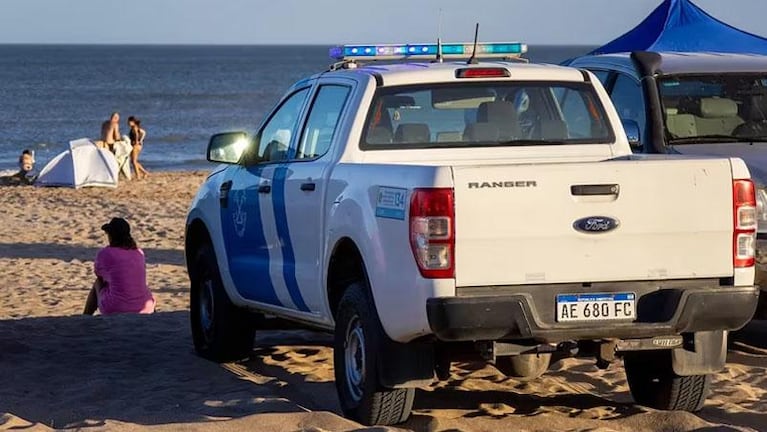 Quiénes son los amigos desaparecidos tras entrar al mar en kayak