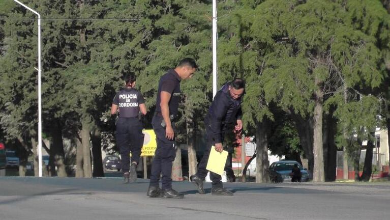 Quisieron robar una concesionaria y se defendieron a los tiros: hay dos prófugos