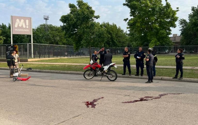 Quiso robar una moto y lo balearon en la cabeza: está gravísimo