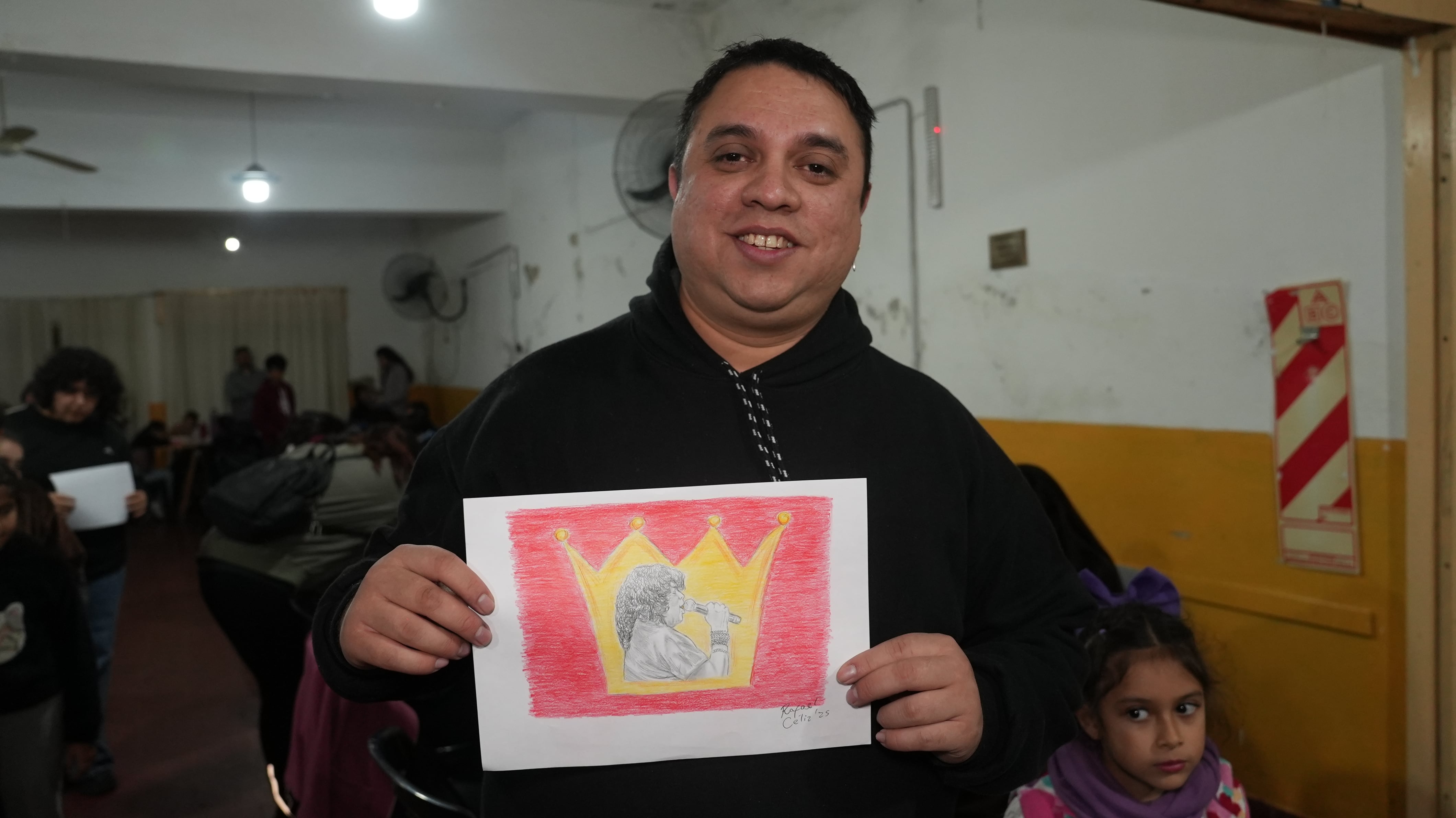 Rafael Celiz, el profe de dibujo a cargo de las clases.