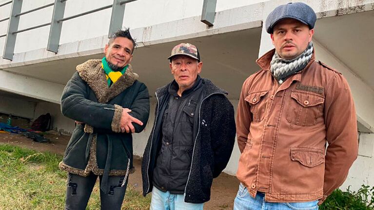 Rafael tiene 54 años.