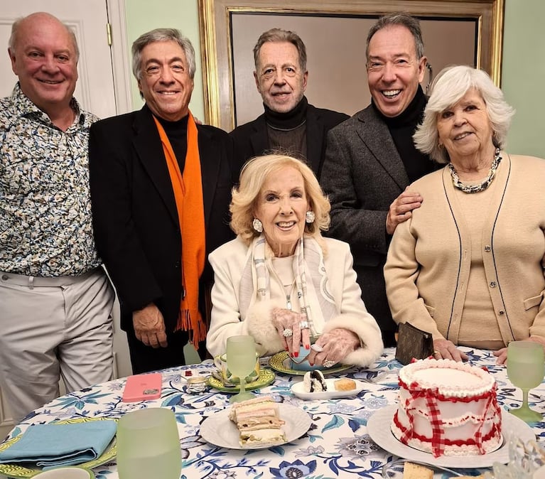 Reapareció Mirtha Legrand: la foto con amigos y el menú elegido para pasar la tarde