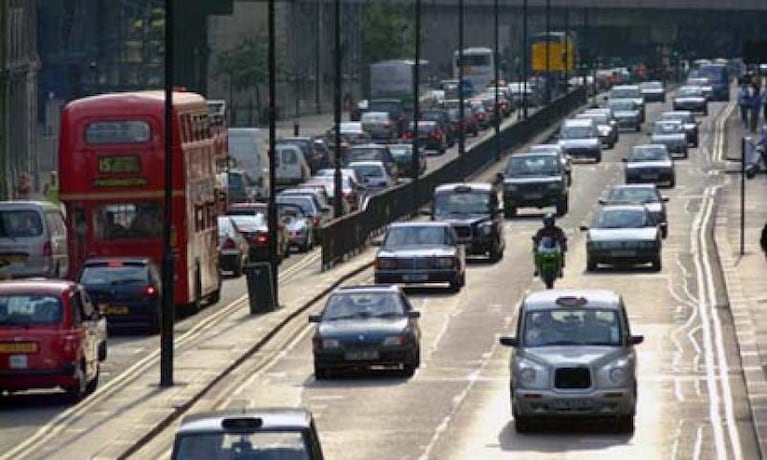 Recalculando: automovilistas británicos deberán usar el GPS