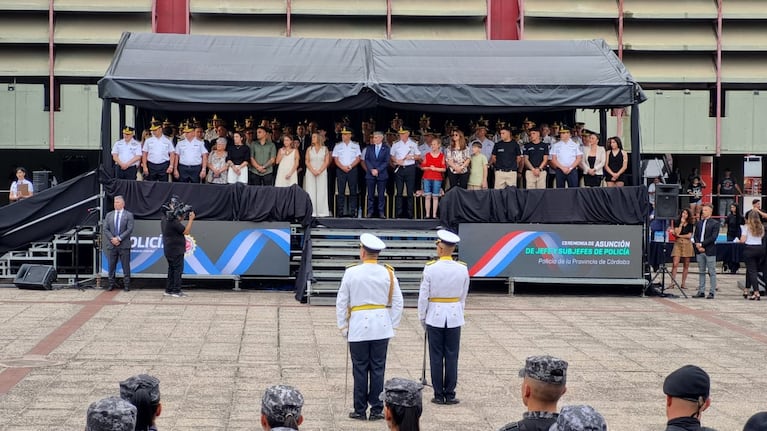 “Recibo una Policía capacitada”: Marcelo Marín asumió como nuevo jefe de la fuerza de Córdoba