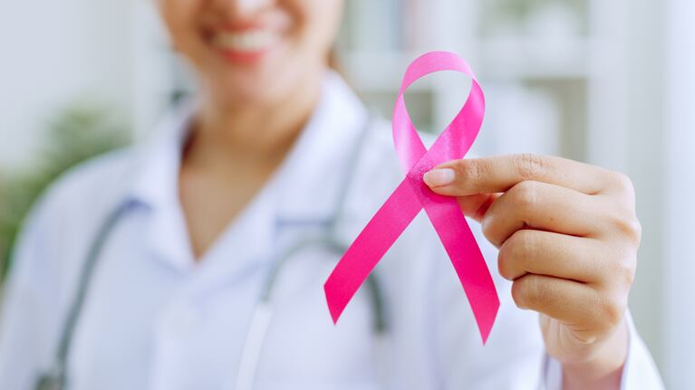 Recomendaciones para prevenir el cáncer de mama y detectarlo de manera temprana.