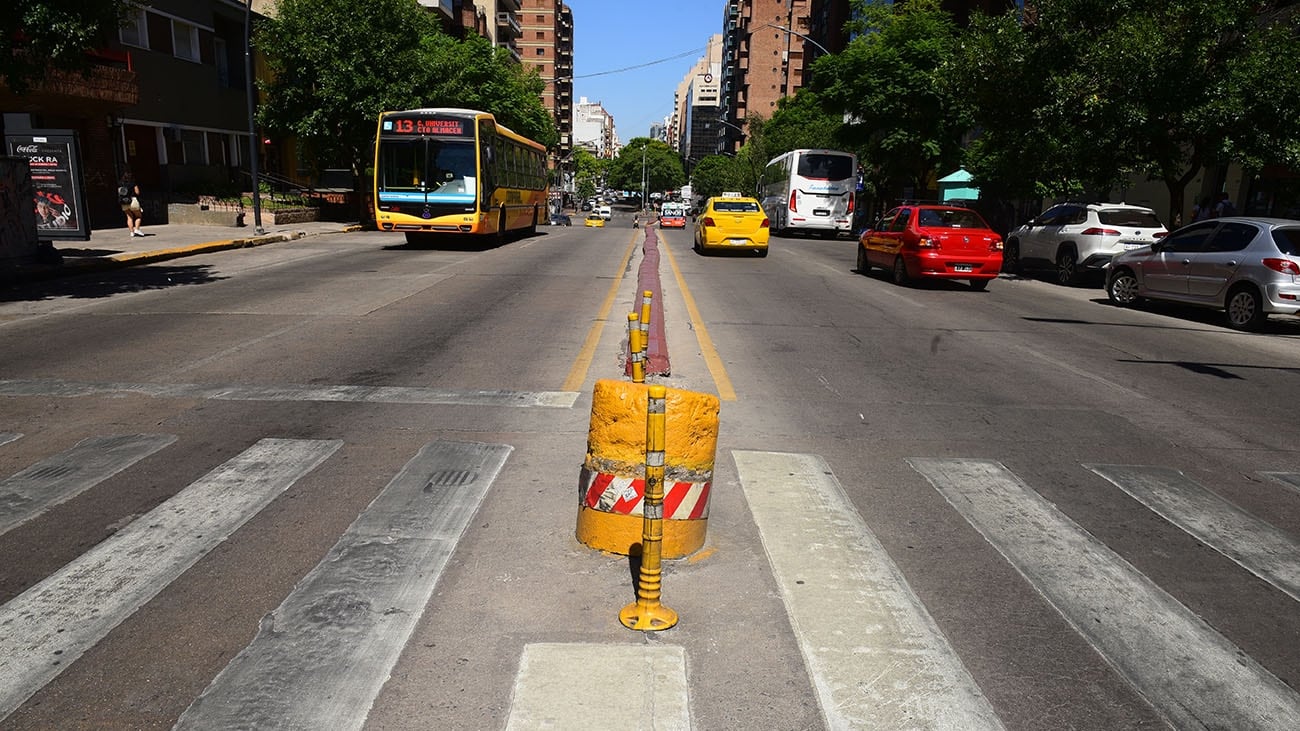 Recta final de la obra en Bv. San Juan.