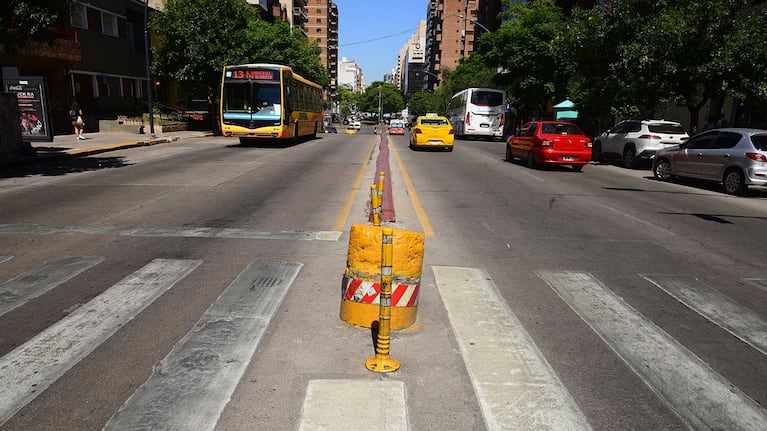 Recta final de la obra en Bv. San Juan.