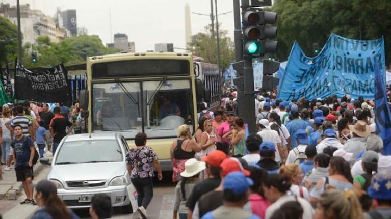 Reforma laboral: masiva marcha y paro nacional