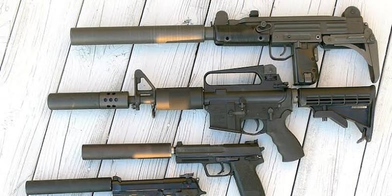 Reglamentan la tenencia de silenciadores y miras nocturnas para armas: quiénes pueden anotarlos