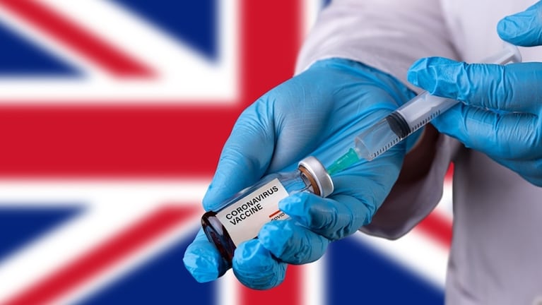 Reino Unido plantea evitar dar la AstraZeneca a menores de 30 años.