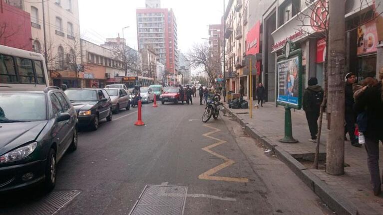 “Relato salvaje” en pleno centro: habrían acuchillado a un hombre tras una pelea de tránsito