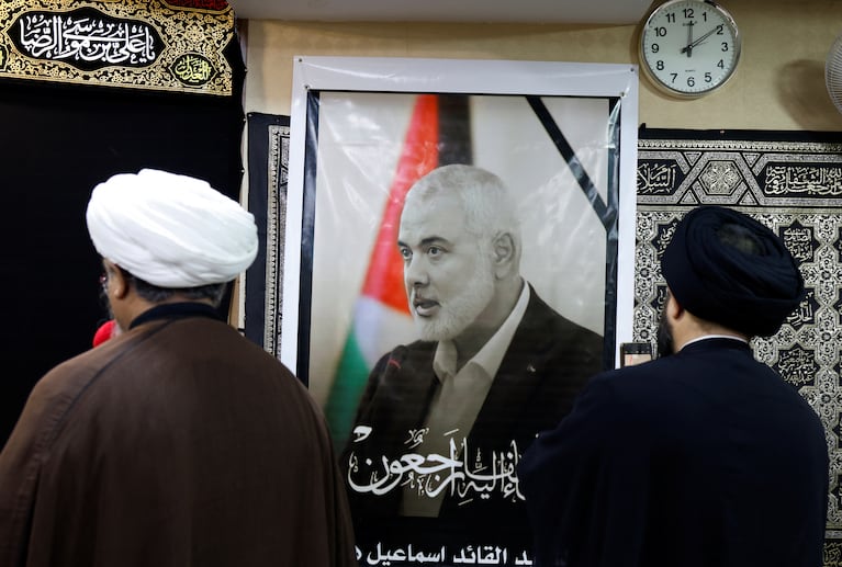 Religious clerics offer their condolences over the killing of Hamas leader Ismail Haniyeh in Iran, at the representative office of Iran's Supreme Leader Ayatollah Ali Khamenei in Najaf, Iraq August 1, 2024. REUTERS/Alaa al-Marjani