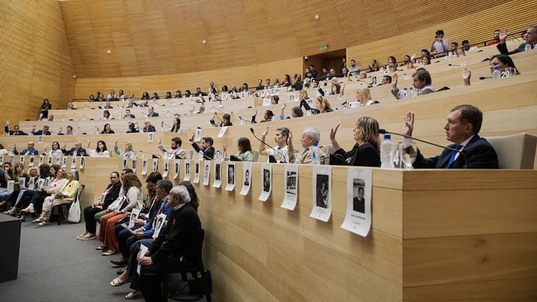 Reparan los legajos de trabajadores estatales desaparecidos en la dictadura