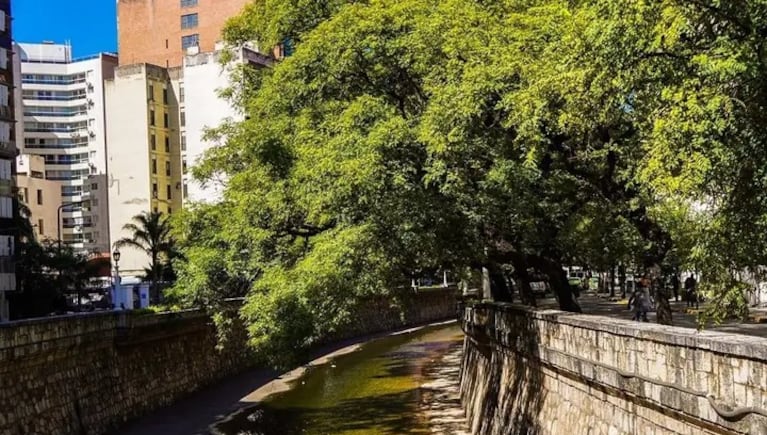 Respiro a las nubes y las lluvias en Córdoba.