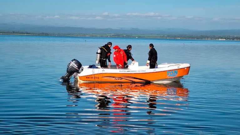 Retomaron la búsqueda en el lago de Embalse. Foto: Emmanuel Cuestas / El Doce.