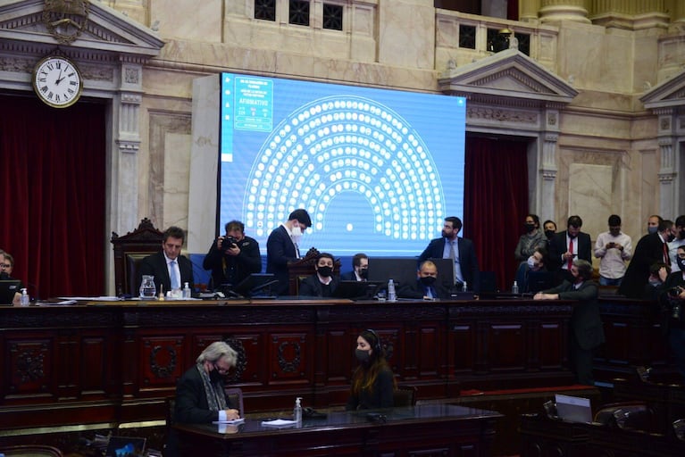 Reunión informativa de la comisión de Vivienda y Ordenamiento Urbano.