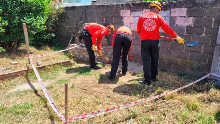 Revelaron cómo asesinaron al hombre que apareció enterrado en el patio de su empleada