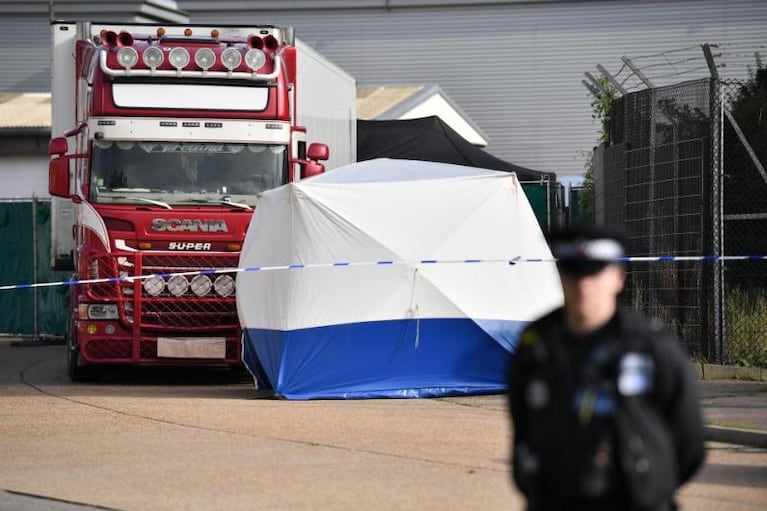 Revelaron la causa de muerte de las 39 personas encontradas en un camión en Gran Bretaña