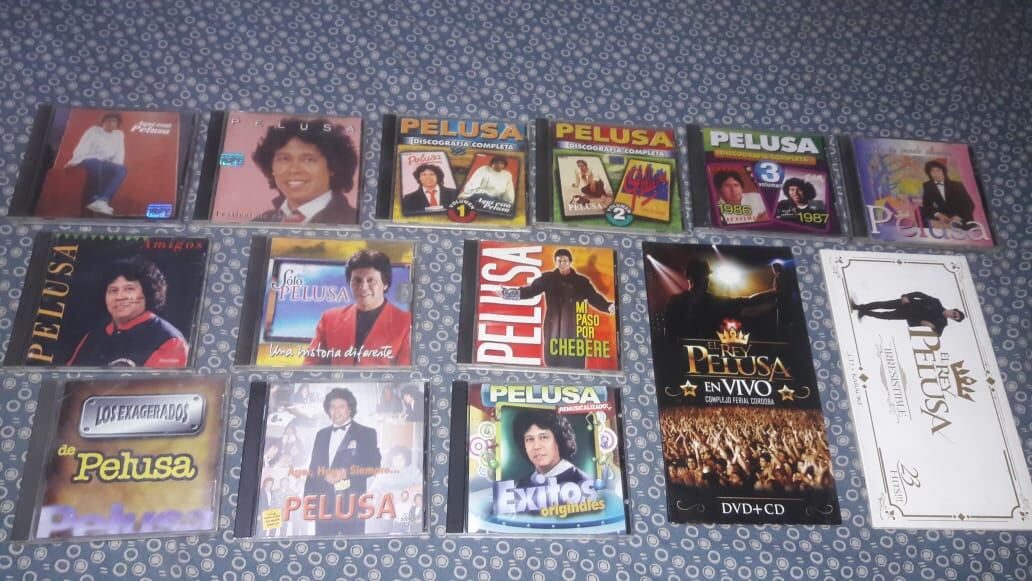 Ricardo tiene más de tres mil discos, de todas las bandas de cuarteto.