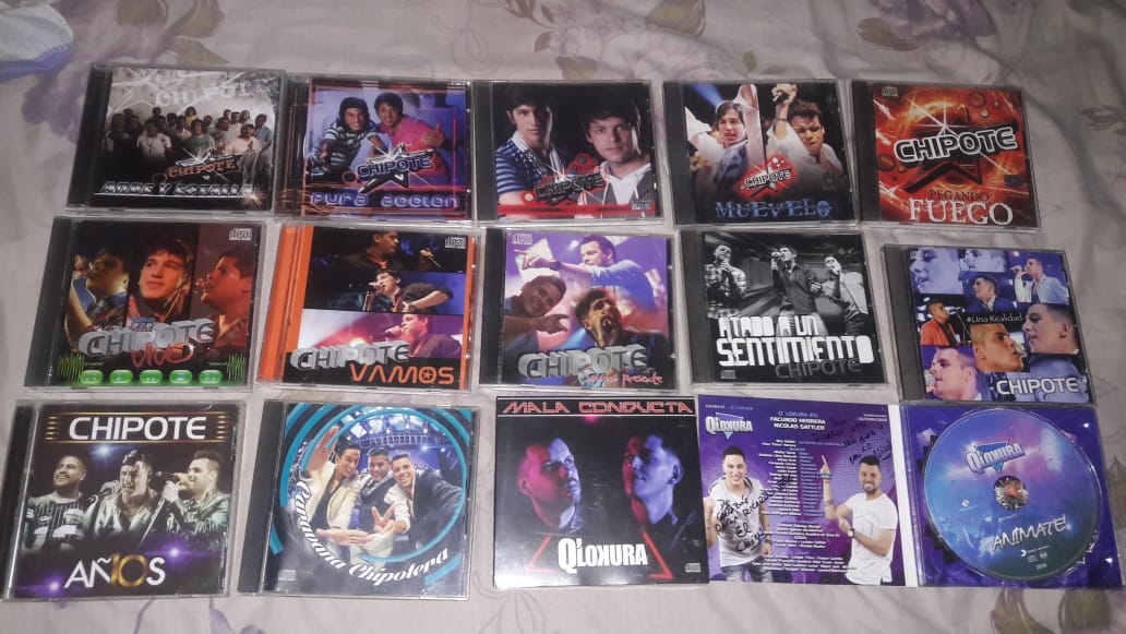 Ricardo tiene más de tres mil discos, de todas las bandas de cuarteto.