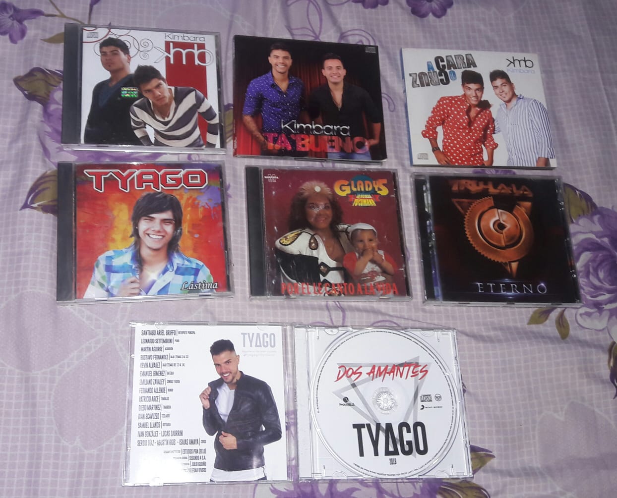 Ricardo tiene más de tres mil discos, de todas las bandas de cuarteto.