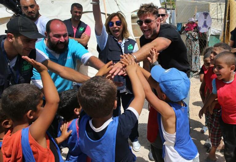 Ricky Martin con refugiados sirios