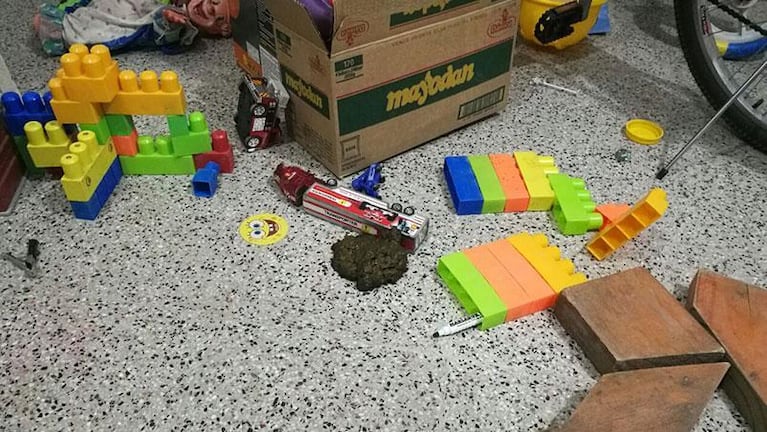 Río Segundo: ladrones les desvalijaron la casa y defecaron en los juguetes del hijo