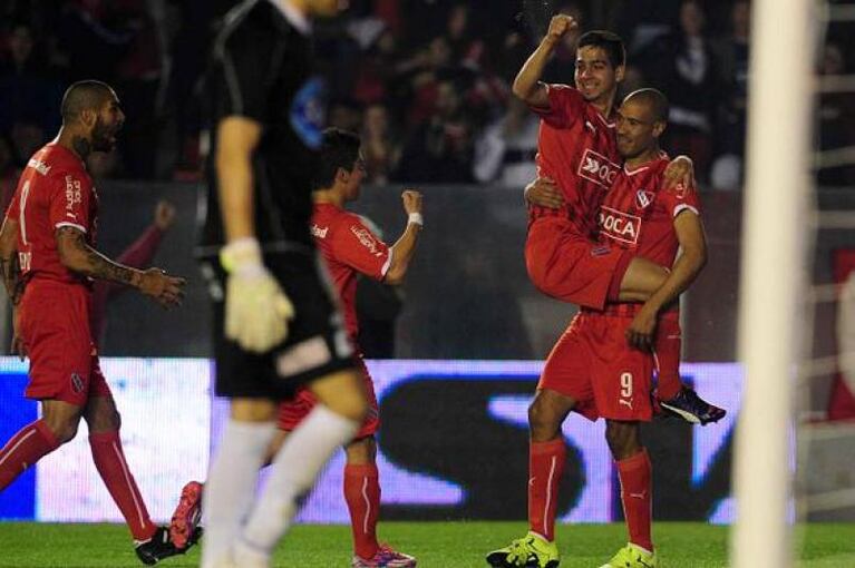 River venció a Colón y se subió a la punta