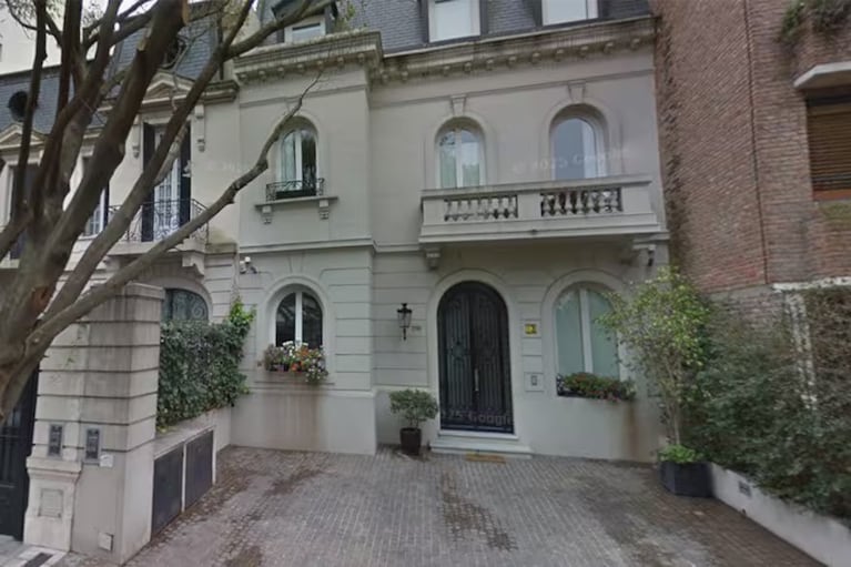 Robaron en la casa de Pampita mientras estaba de viaje: se llevaron plata y joyas