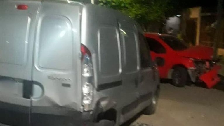 Robaron en una casa, huyeron en auto y chocaron en plena persecución policial