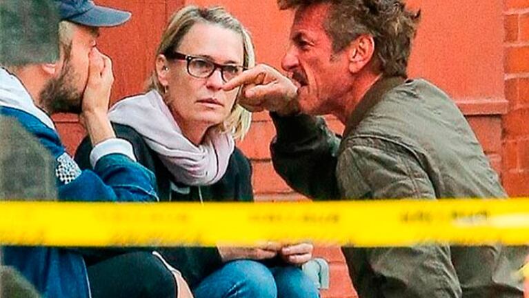 Robin Wright observa el tremendo reto de Saen Penn al novio de su hija.