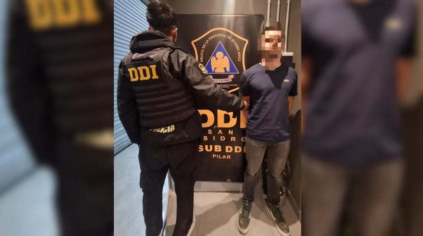 robo autos exempleado