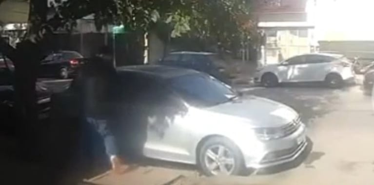 Robó un auto en Alta Córdoba, quedó registrado y fue detenido.