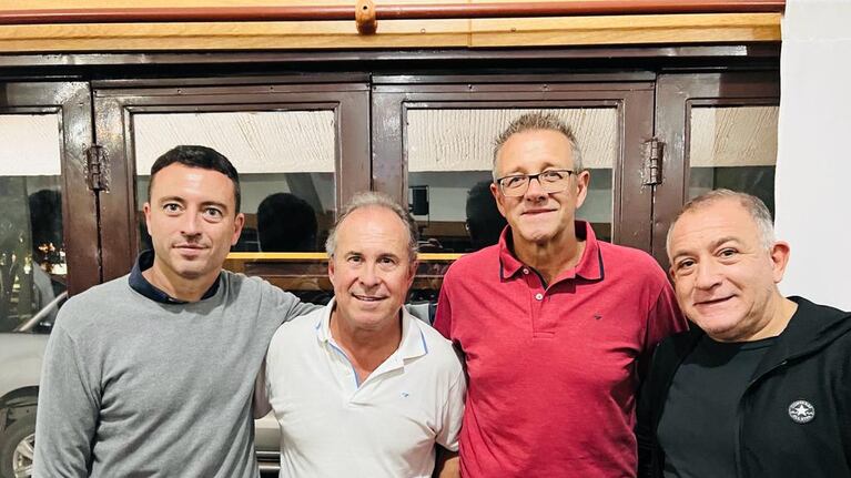 Rodrigo de Loredo y Luis Juez acompañaron a Ricardo Bianchini en los festejos. Foto: Franco Cejas/El Doce.