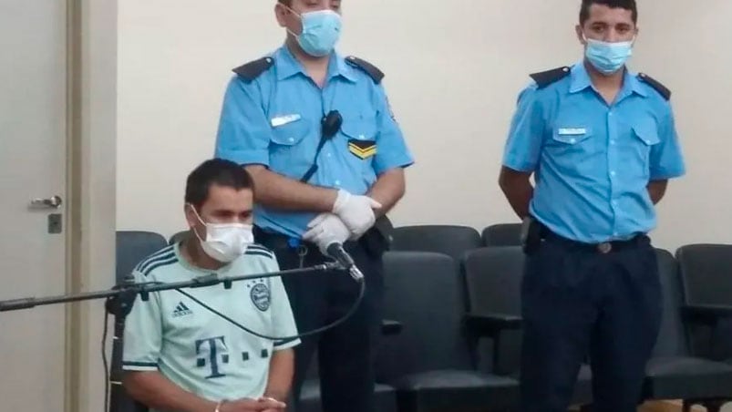 Rodríguez seguirá detenido.