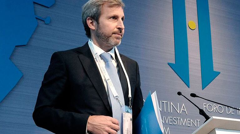 Rogelio Frigerio opinó sobre el escándalo que salpicó a un miembro del Ejecutivo.