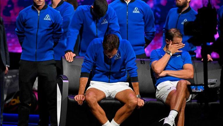 Roger Federer se despidió del tenis y quebró en llanto junto a Rafa Nadal