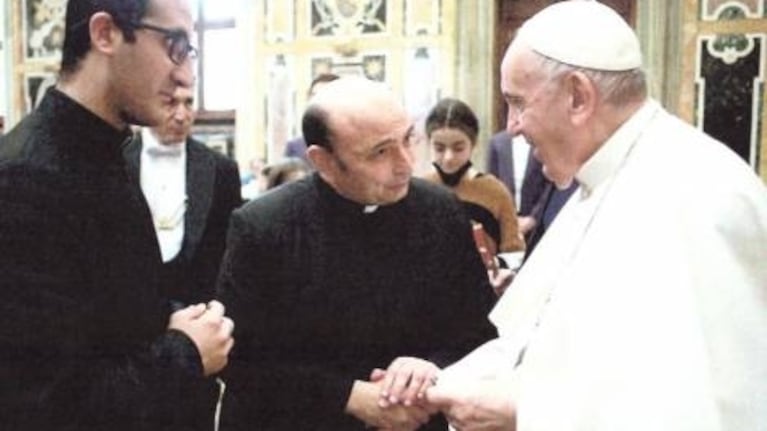 Romanelli junto al Papa en una audiencia en el Vaticano.