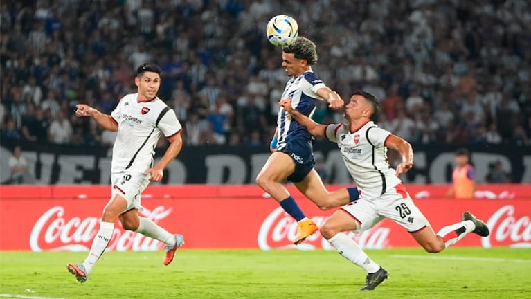 Ronaldo Martínez, titular en Talleres en el comienzo del Apertura.