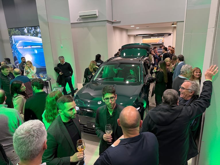 Rosario se pinta de verde con el desembarco de Leapmotor