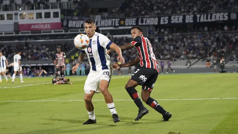 Rubén Botta fue la figura de Talleres ante Sao Paulo.