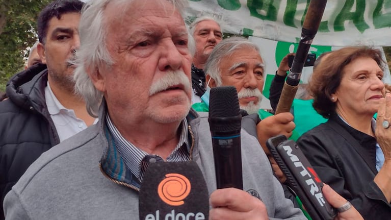 Rubén Daniele encabezó el acto de la marcha del Suoem. Foto: Pablo Olivarez/El Doce.