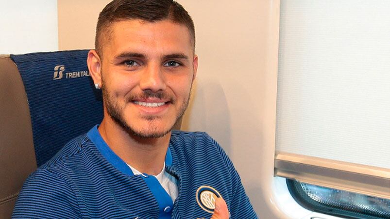 Rubio platinado, el nuevo color de pelo de Mauro Icardi. 