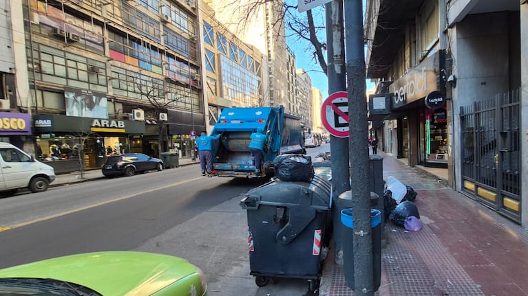 Sacar la basura con responsabilidad, clave para que no se acumule. Foto: ElDoce.tv.