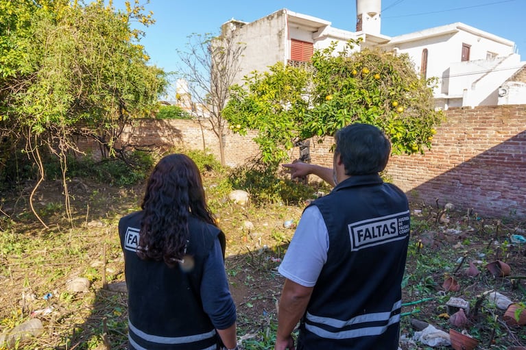 Sacaron 38 toneladas de basura de una casa en Córdoba.