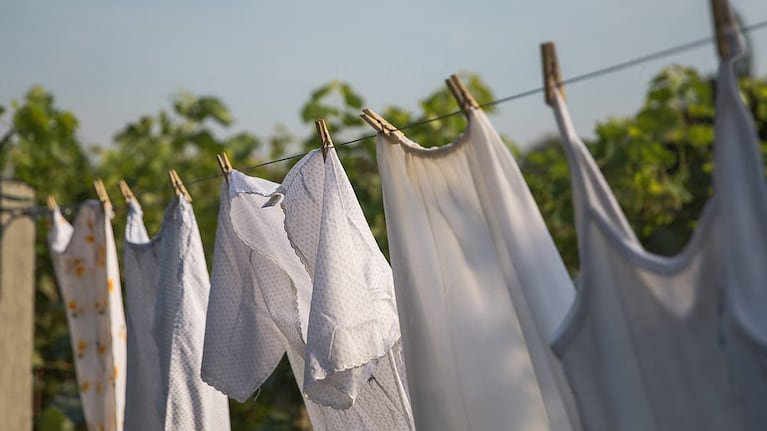 Sale el sol: cuál es el día ideal para lavar la ropa.