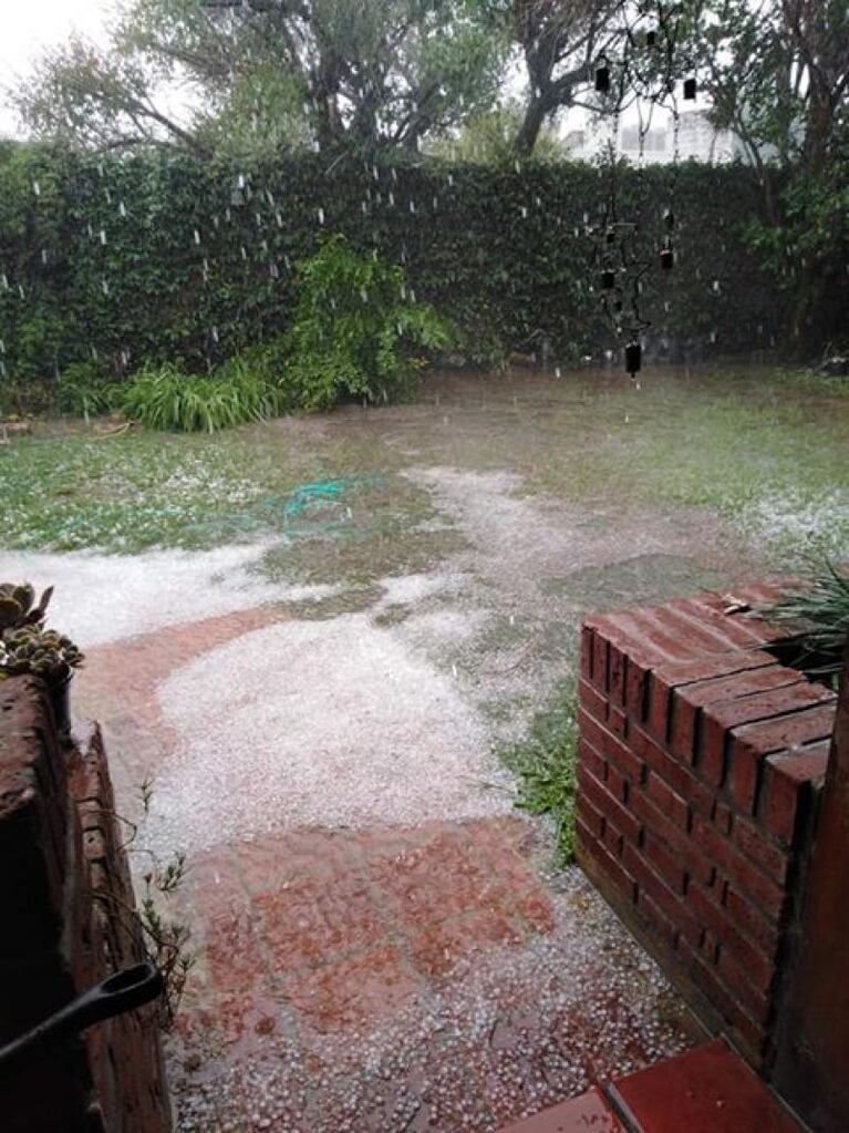 Salió a buscar "hielo para el fernet" en medio de la granizada en Río Segundo