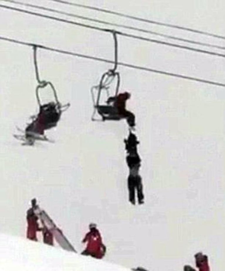 Salvó a un esquiador que quedó colgado de una aerosilla