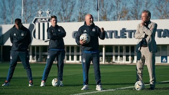 Sampaoli espera por más refuerzos tras la llegada de Unsain.