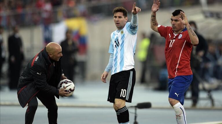Sampaoli y Messi ya no serán rivales.